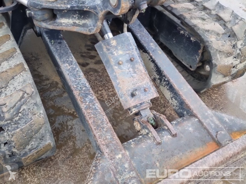 Lopatový nakládač Kubota KX027-4