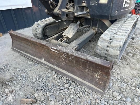 Lopatový nakládač Bobcat e35 cabine à 23500 € ht