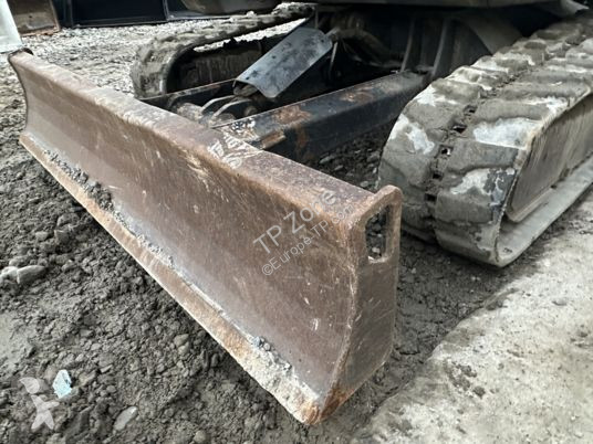 Lopatový nakládač Bobcat e35 à 23 500 € ht
