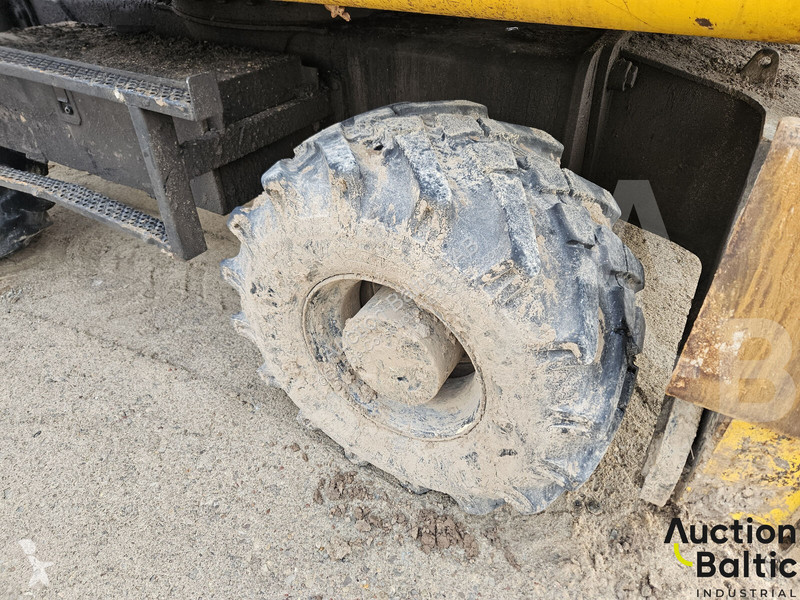 جرافة JCB