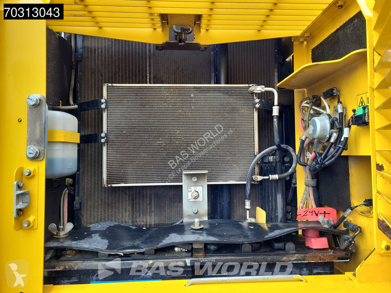 جرافة Komatsu PW180 -7E0