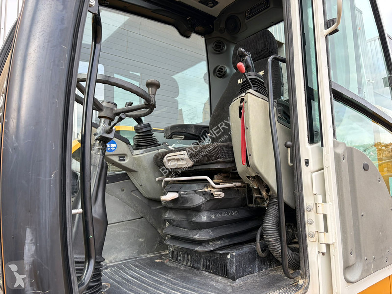 جرافة Liebherr Compact