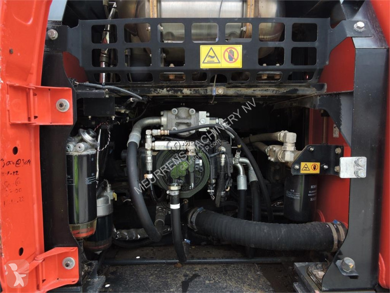 جرافة Kobelco SK210