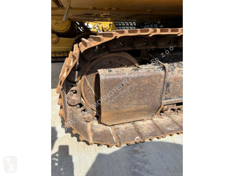 Экскаватор Caterpillar