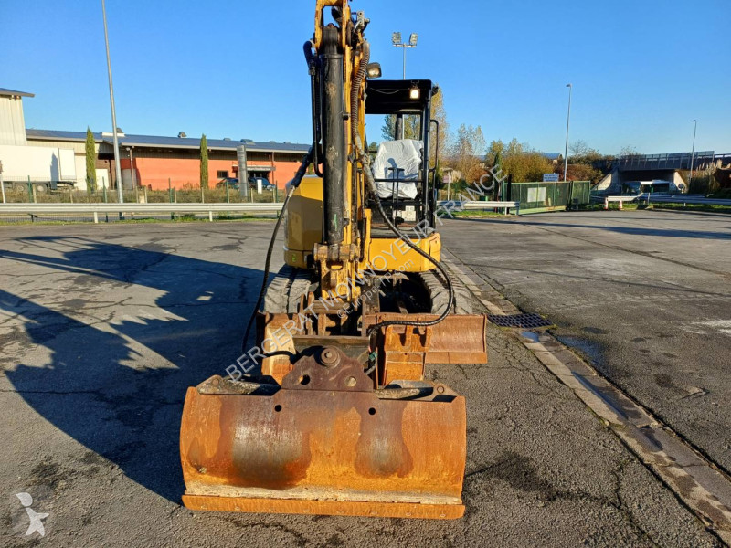 جرافة Caterpillar 305E2