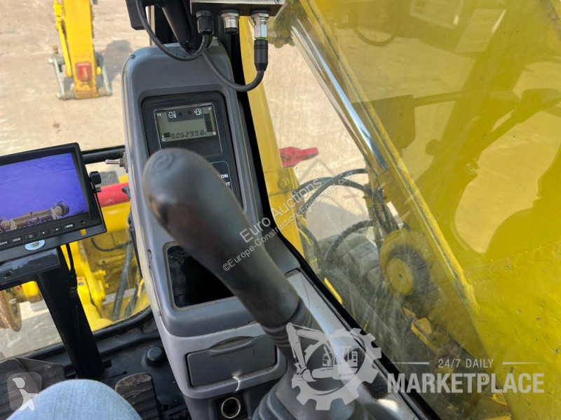 Екскаватор Komatsu 138US2