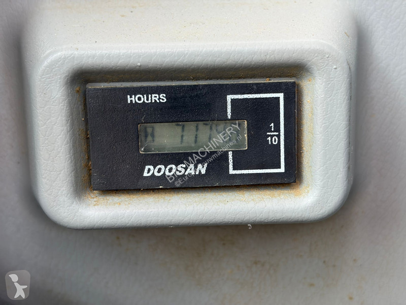 جرافة Doosan