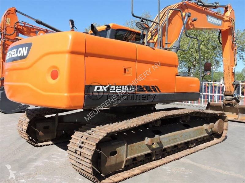 جرافة Doosan