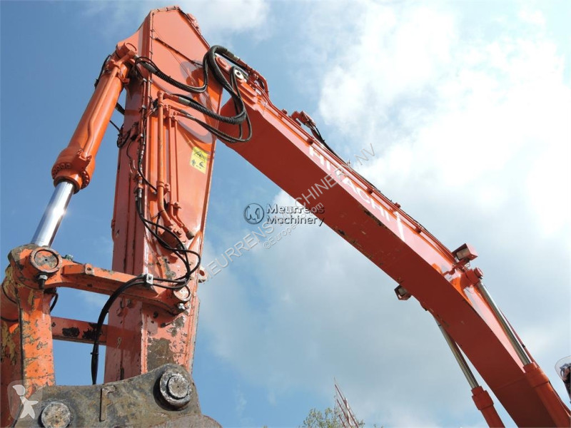 جرافة Hitachi 0