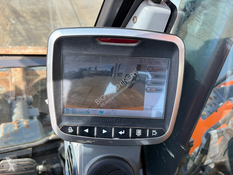 جرافة Doosan 5