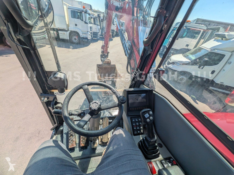 Lopatový nakládač Yanmar 5 W / POWERTILT / 3...