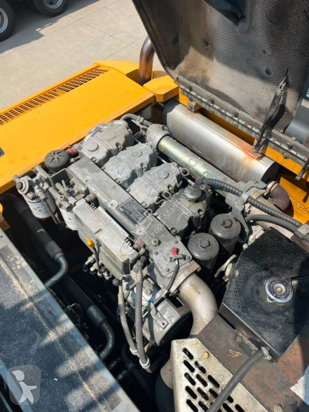 Lopatový nakládač Liebherr R900 * 2011 *...