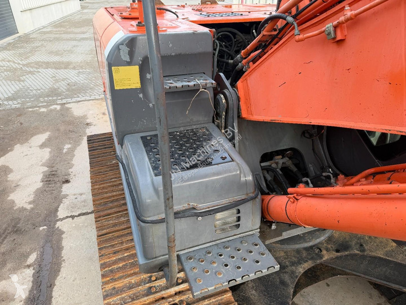 Rýpadlo Hitachi LC3