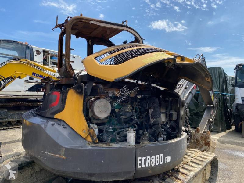 Rýpadlo Volvo ECR88D / 1er Main Certificat CE...