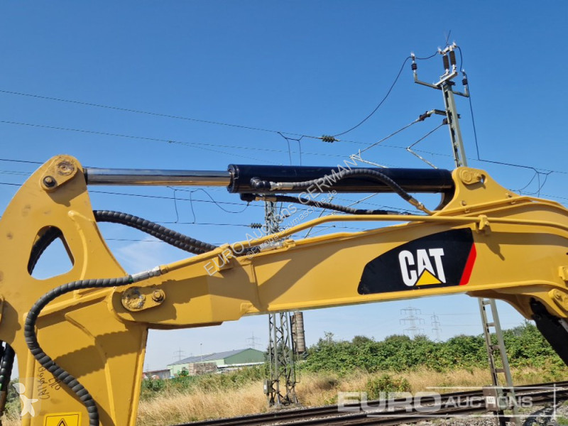 جرافة Caterpillar 305.5 E2