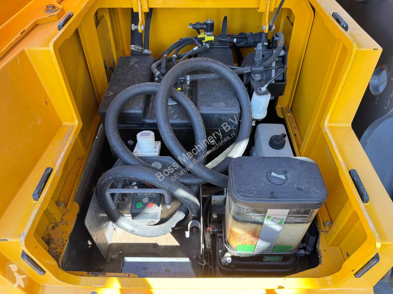 Rýpadlo Volvo 0EL - Hammer Lines / Quick Coupler