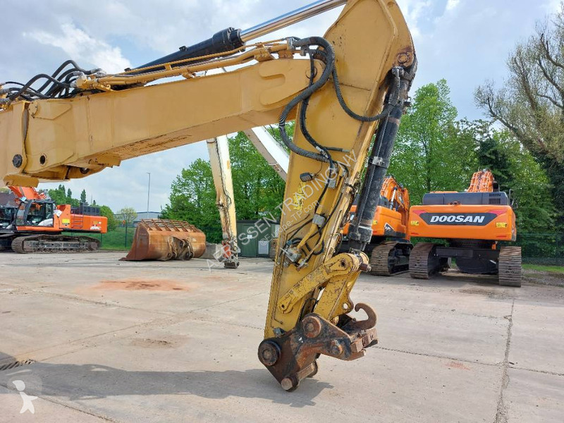 جرافة Caterpillar LXE MHD (17m demolition)