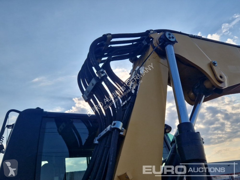 Escavatore Caterpillar D