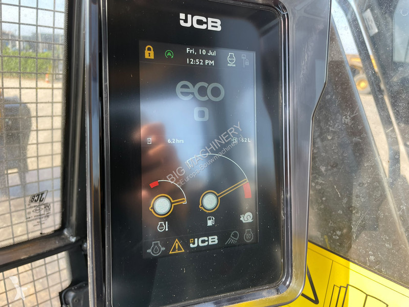 جرافة JCB 205