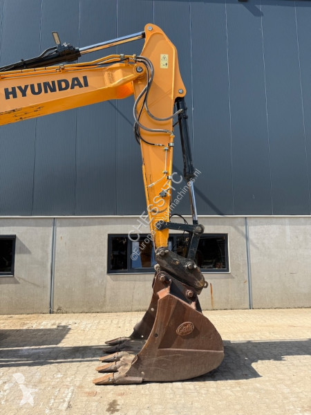 جرافة Hyundai HX 220 L - L - HX 220