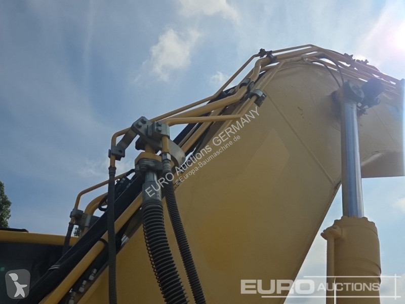 Excavadora Komatsu 10