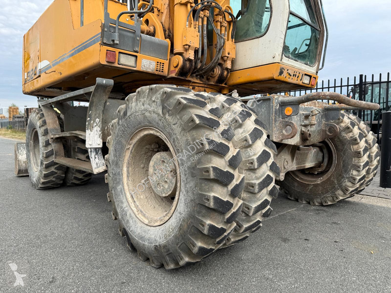 Lopatový nakládač Liebherr A | A/C