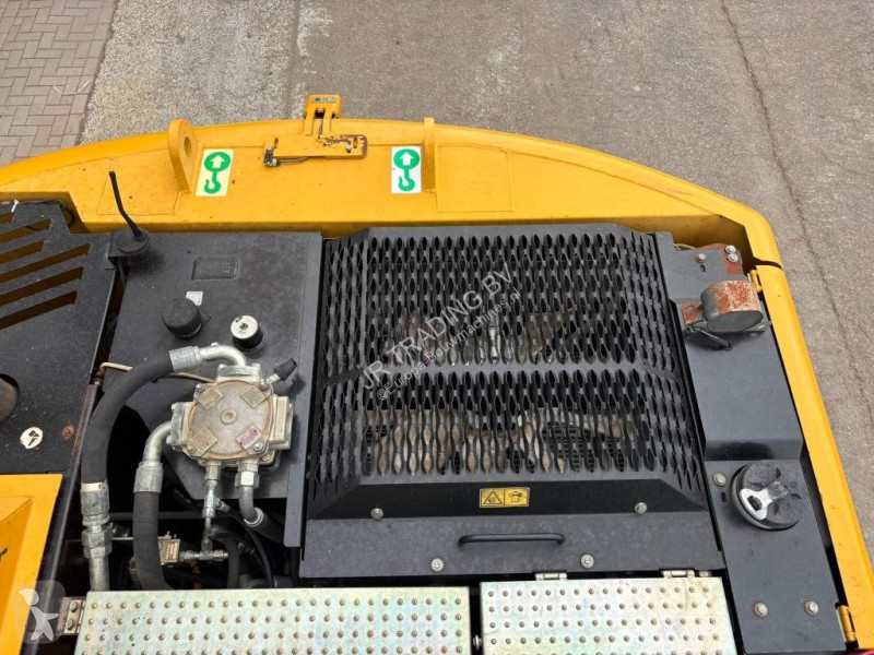 جرافة Caterpillar D (3 Buckets)
