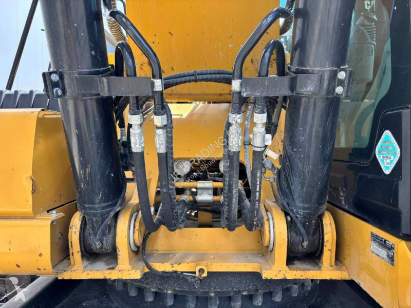جرافة Caterpillar 330 (Narrow 2.99m)