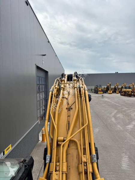 Rýpadlo Caterpillar 352