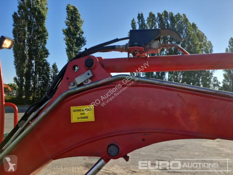 Lopatový nakládač JCB