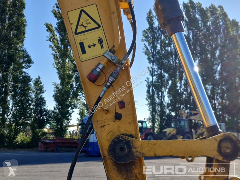 جرافة JCB