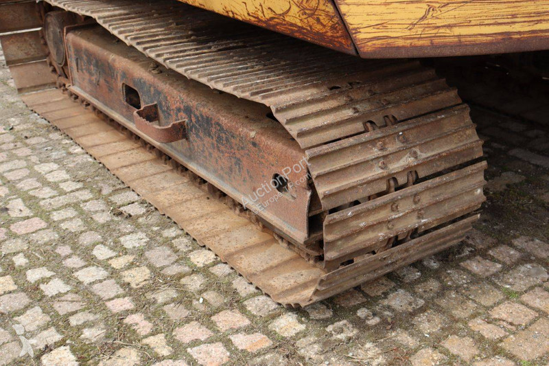 Rýpadlo Caterpillar E70B