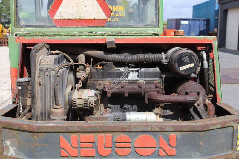 جرافة Neuson 3800 WD