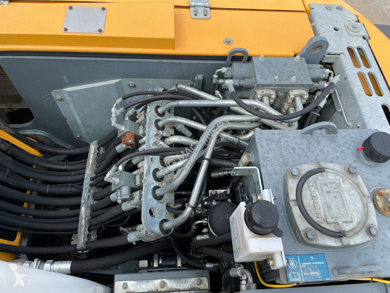 جرافة Liebherr R914 Compact