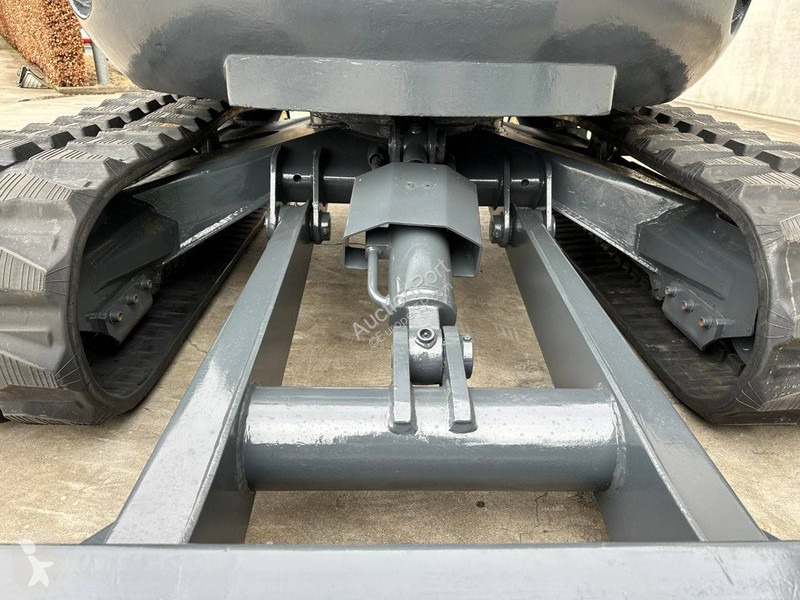 جرافة Neuson 50Z3