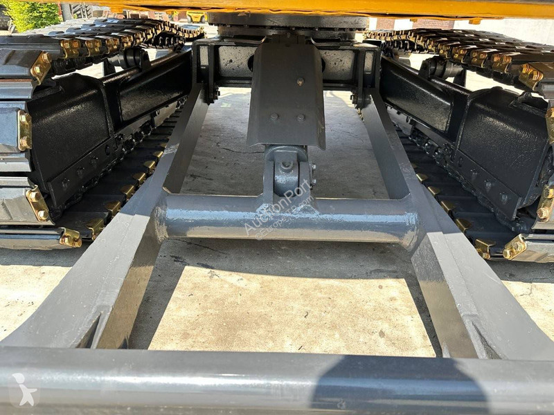 Rýpadlo Komatsu 7