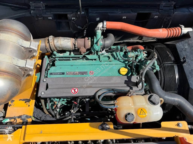 جرافة Volvo 220 E 220 - 180 -