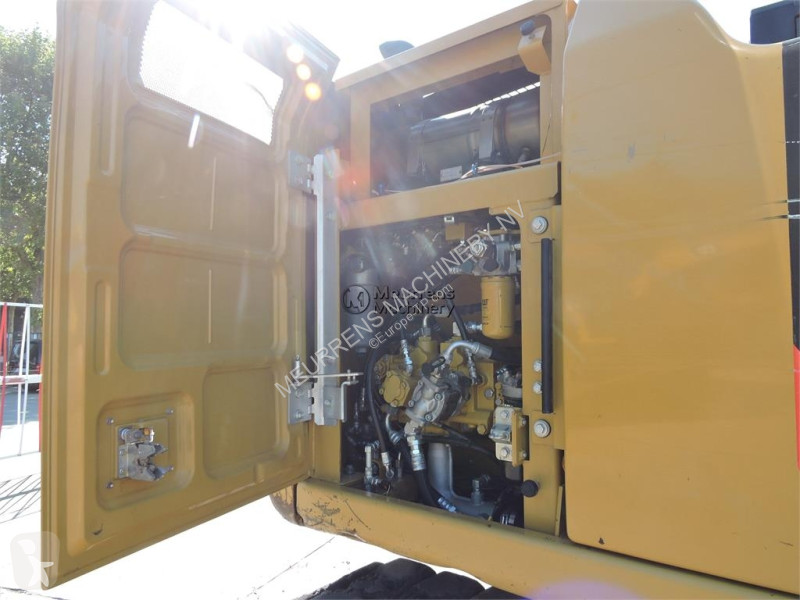 جرافة Caterpillar L