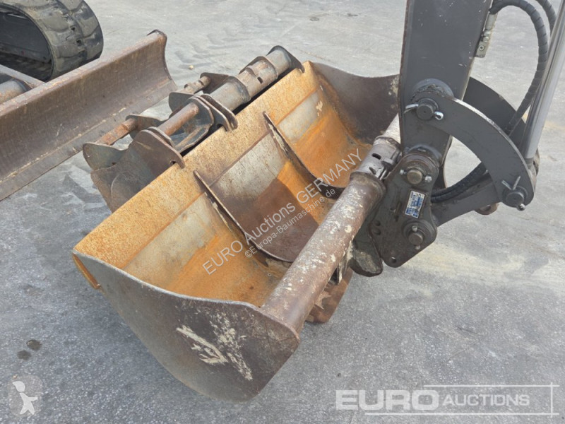 Багер Volvo ECR50F