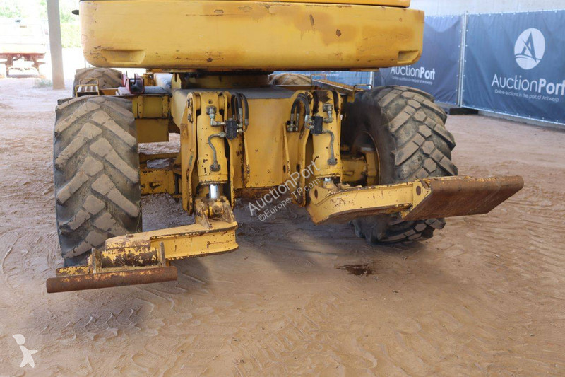 Komatsu 110R excavator