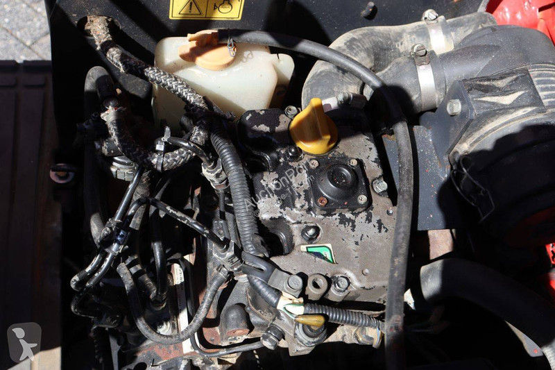 جرافة Yanmar SV08-1A(S)