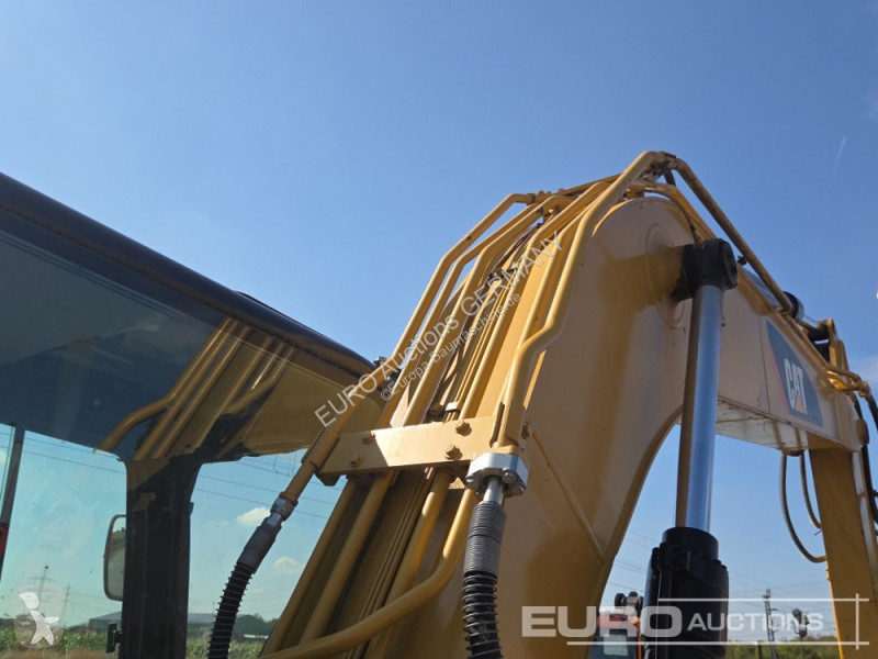 Excavadora Caterpillar GC