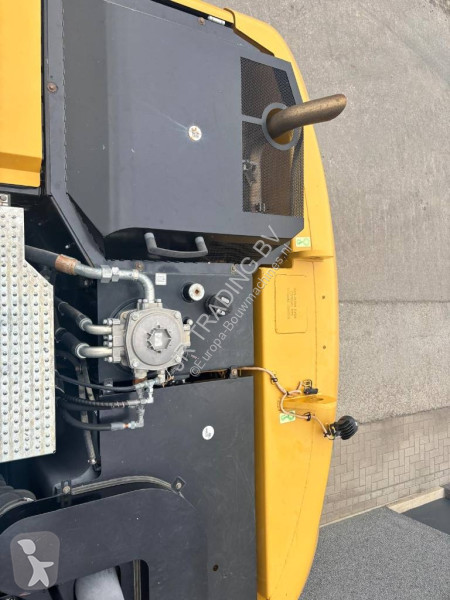 Excavadora Caterpillar F