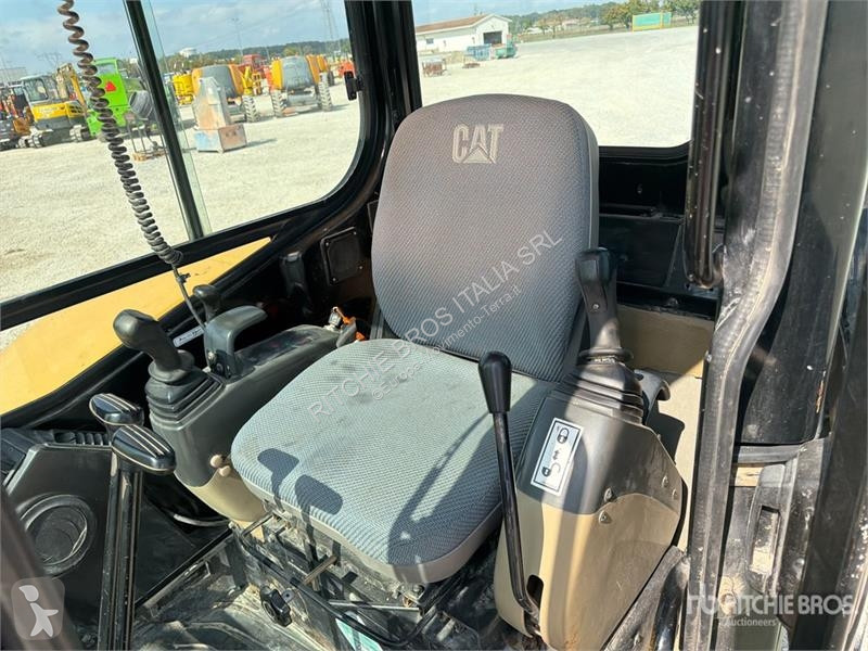 Skovel Caterpillar CR Mini Excavator (Inoperable)