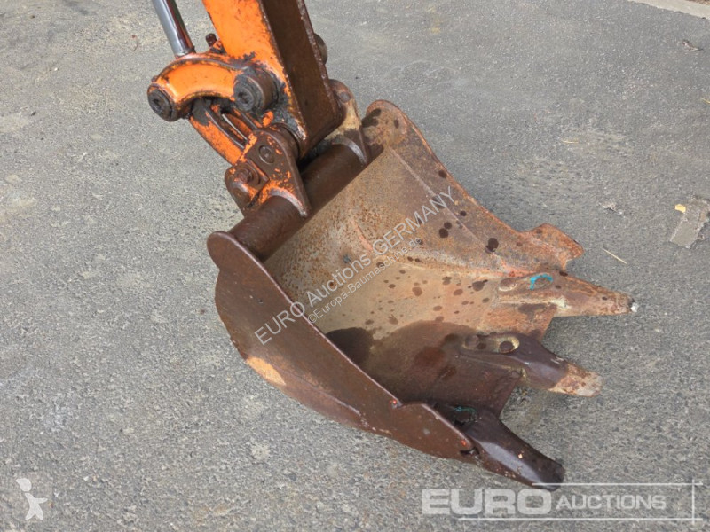 Pelle Kubota KH-012