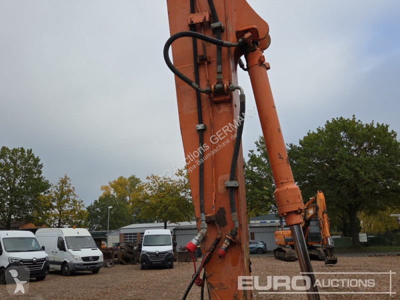 Escavadora Hitachi