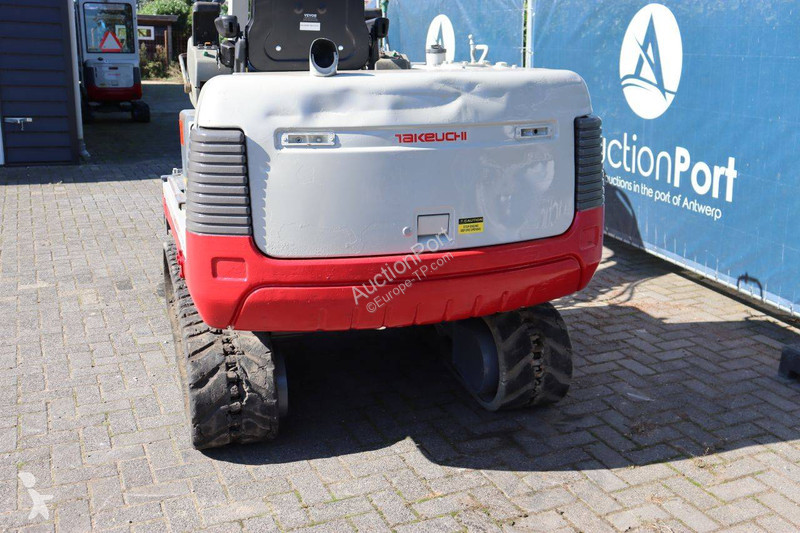 Skovel Takeuchi