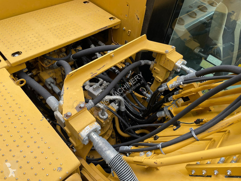 Pelle Caterpillar 320FL
