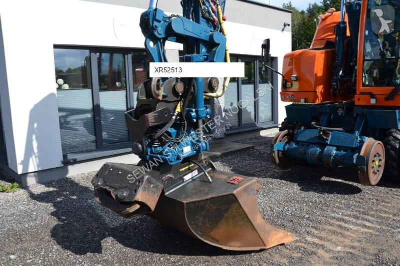 Excavadora Caterpillar M