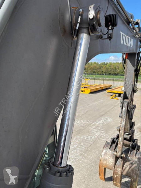 Pelle Volvo E ELEVATING CAB